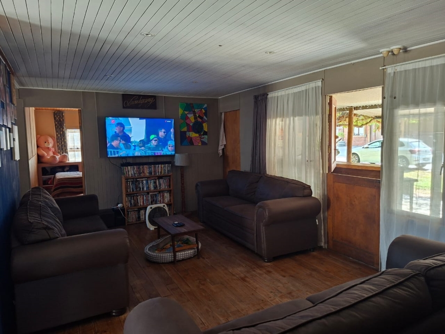 6 Bedroom Property for Sale in Hartenbos Central Western Cape